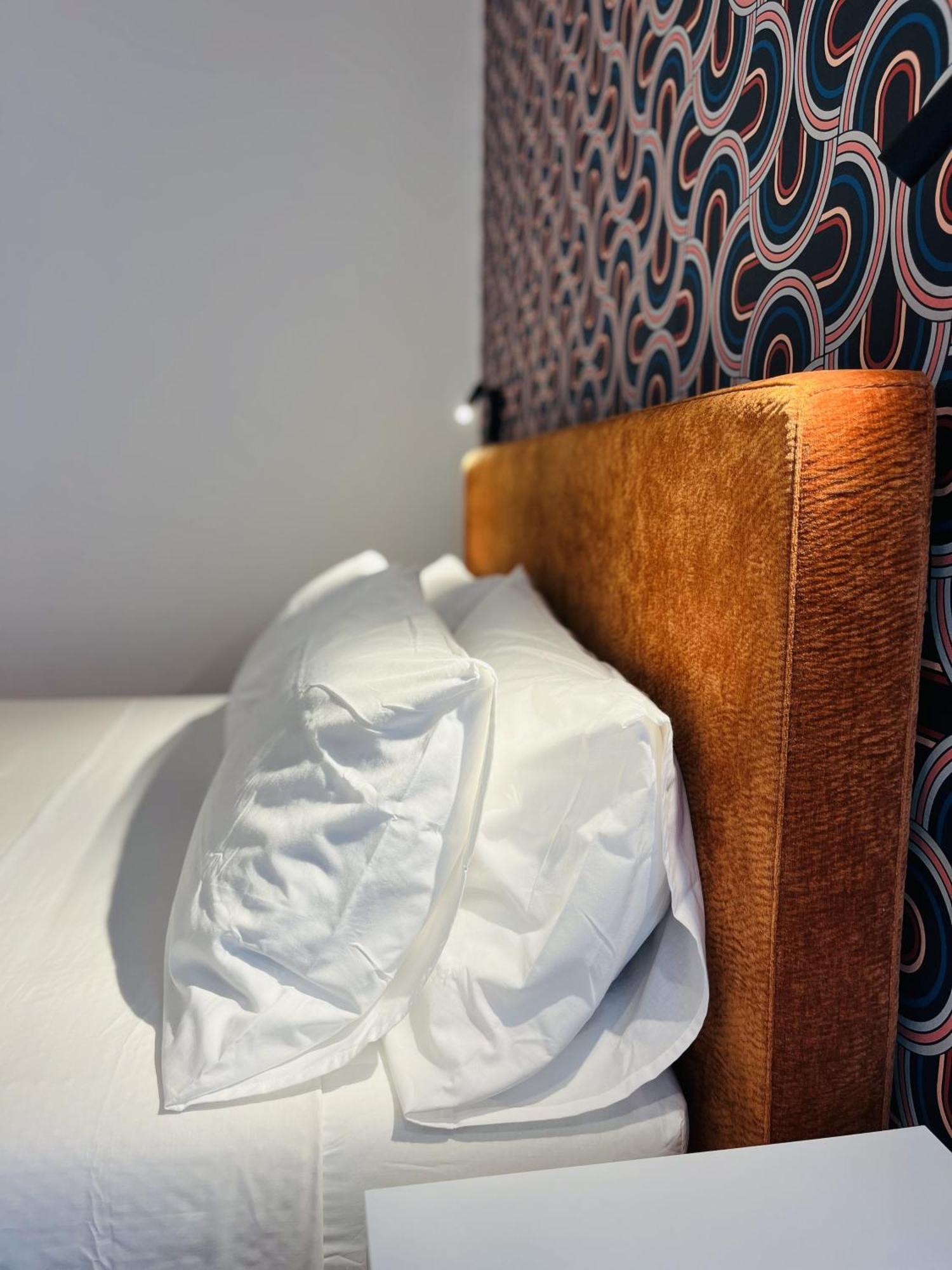 Marina Boutique Couette-café