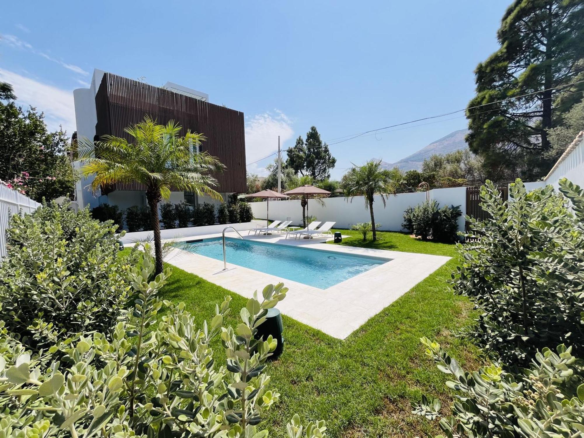 Marina Boutique Bed & Breakfast *